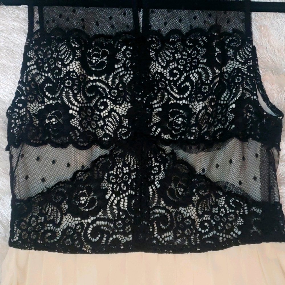 Summer 👗 - Picture 2 of 4